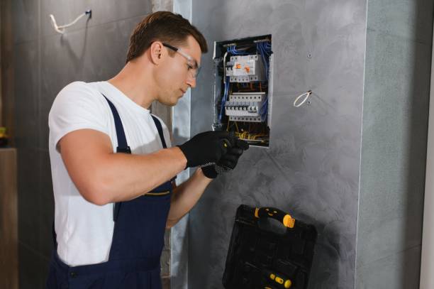 Best Electrical Troubleshooting Services  in Floresville, TX